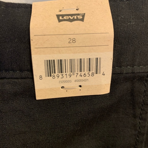 Levi’s black cargo shorts size 28 - Picture 4 of 4